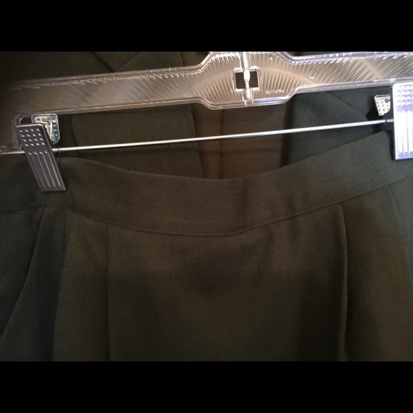 Green coat and skirt set - Picture 3 of 6